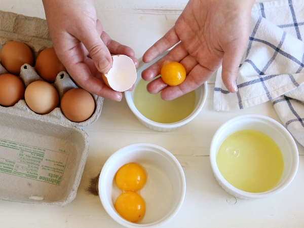 How-to-separate-eggs-3